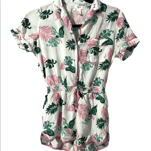 Forever 21 Tops - Forever 21 Palm Tree Romper